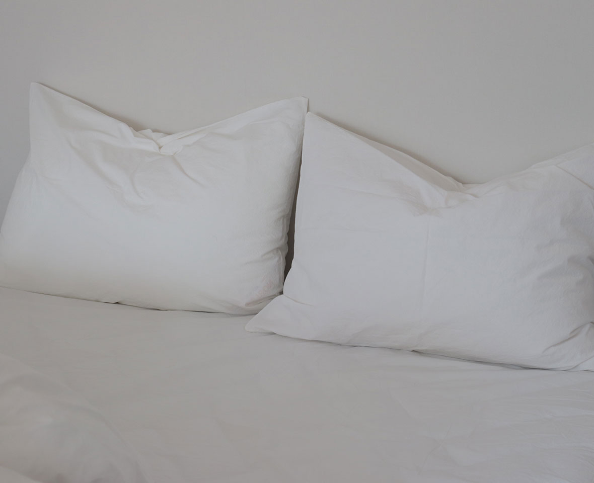 AGT Ivory cotton pillow cover