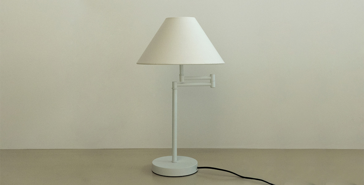  Line Stand Lamp White
