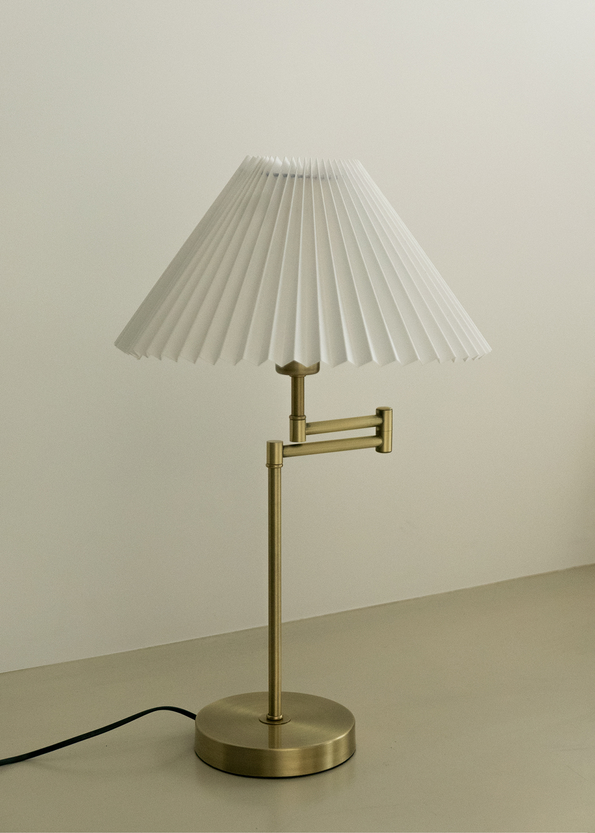  Line Stand Lamp Brass