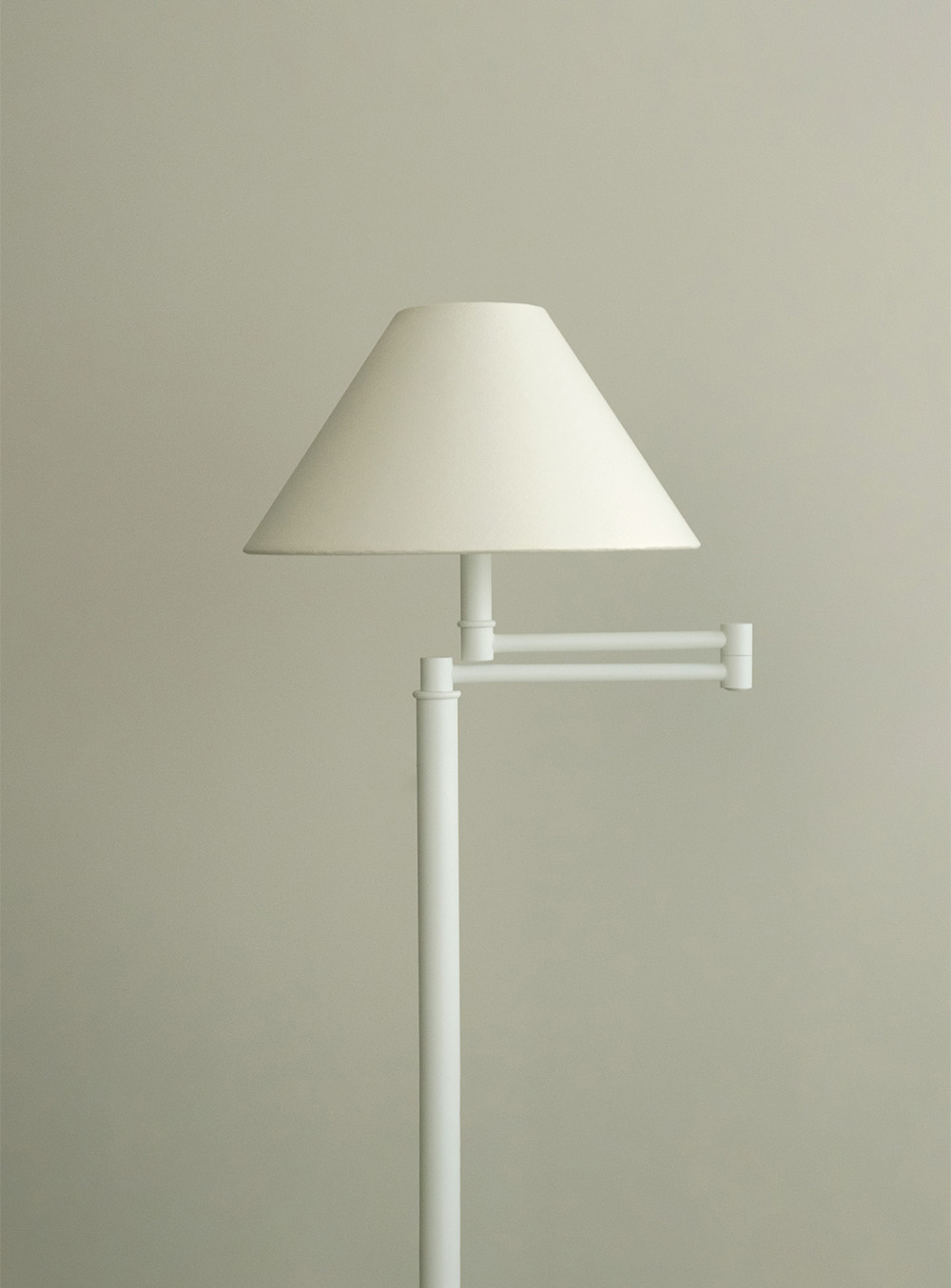 에프에프 컬렉티브 - Line Floor Lamp White