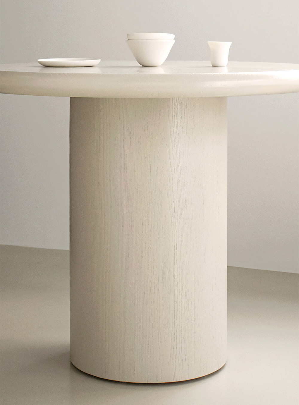 에프에프 컬렉티브 - Column Round Dining Table
