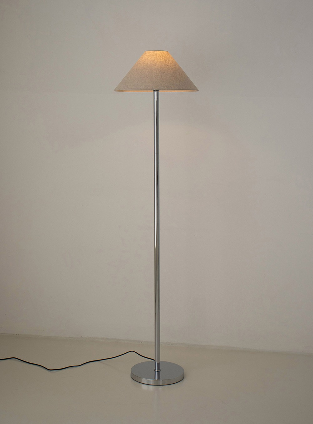 에프에프 컬렉티브 - Bold Floor Lamp Chrome